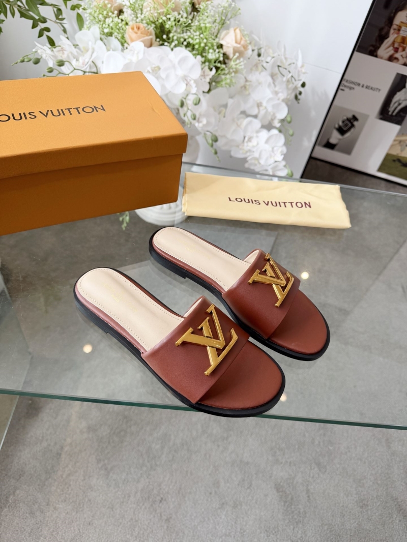 l0vis Vvtt0n slippers